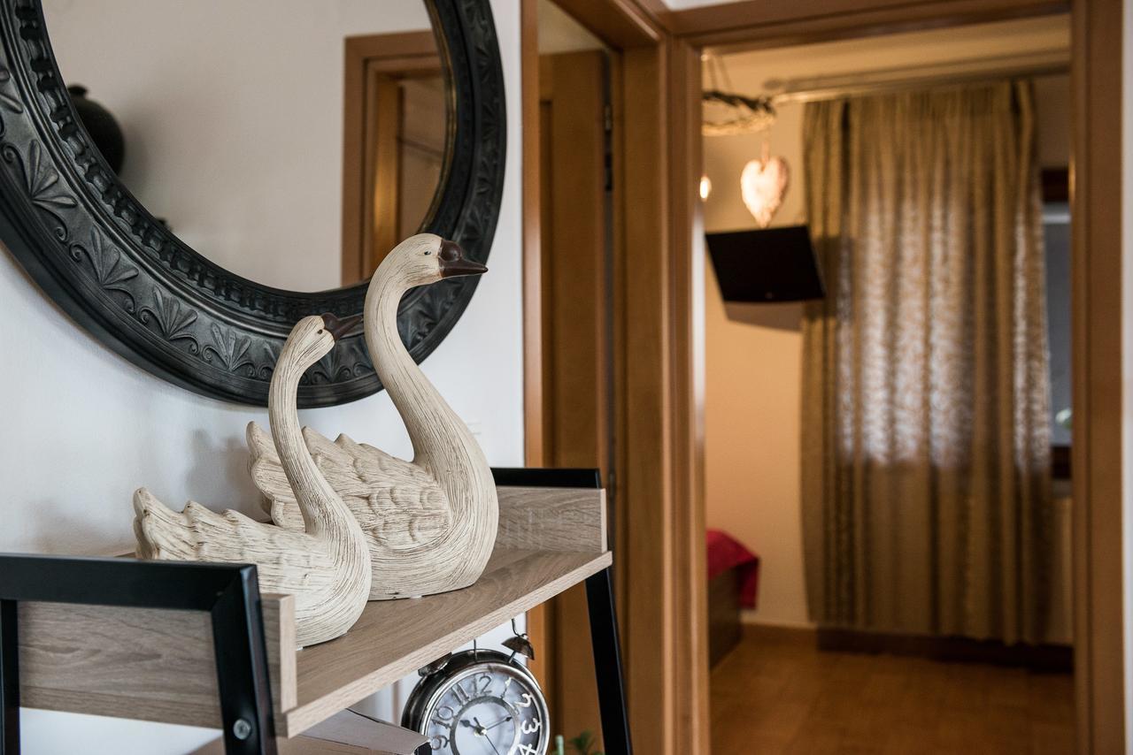 Zen Serenity Retreat With Great Outdoors, Pool & Parking Aptera 외부 사진